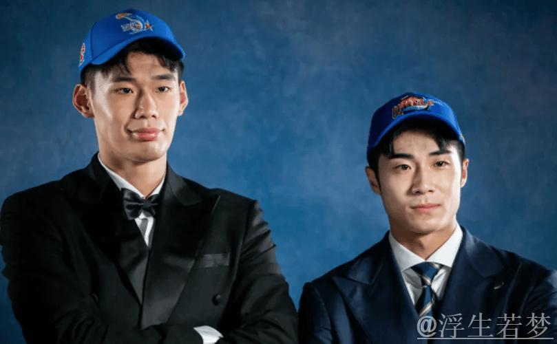 不给冠军面子?为王博颁戒指掉地上,楼明更衣室领奖,球迷:太教条了 不给冠军面子?为王博颁戒指掉地上,楼明更衣室领奖,球迷:太教条了